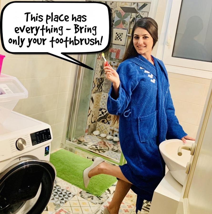 Bring Only Your Toothbrush! Athena Bagian luar foto
